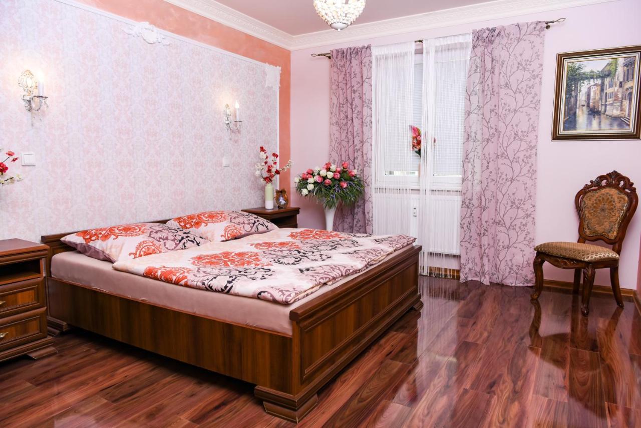 Апартаменты Rose Марианске-Лазне Экстерьер фото